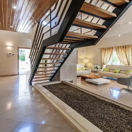 Amendoa * Carcereiro